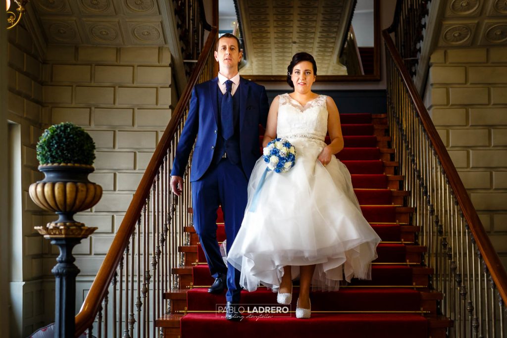 Fotografia de boda civil en el salon rojo del teatro principal de Burgos tomada por el fotografo de bodas en Burgos y Miranda de Ebro Pablo Ladrero fotografo